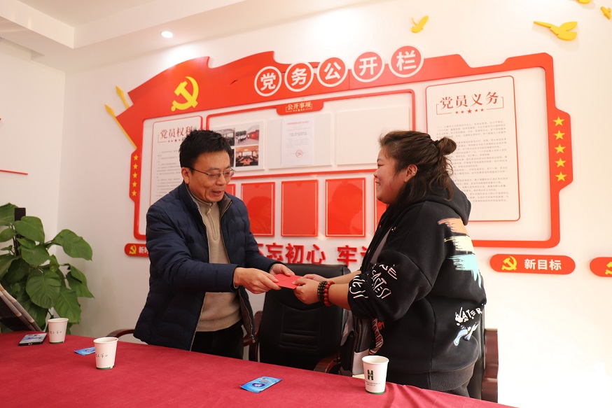 集團公司副總經理孫前元到華西安裝公司走訪慰問