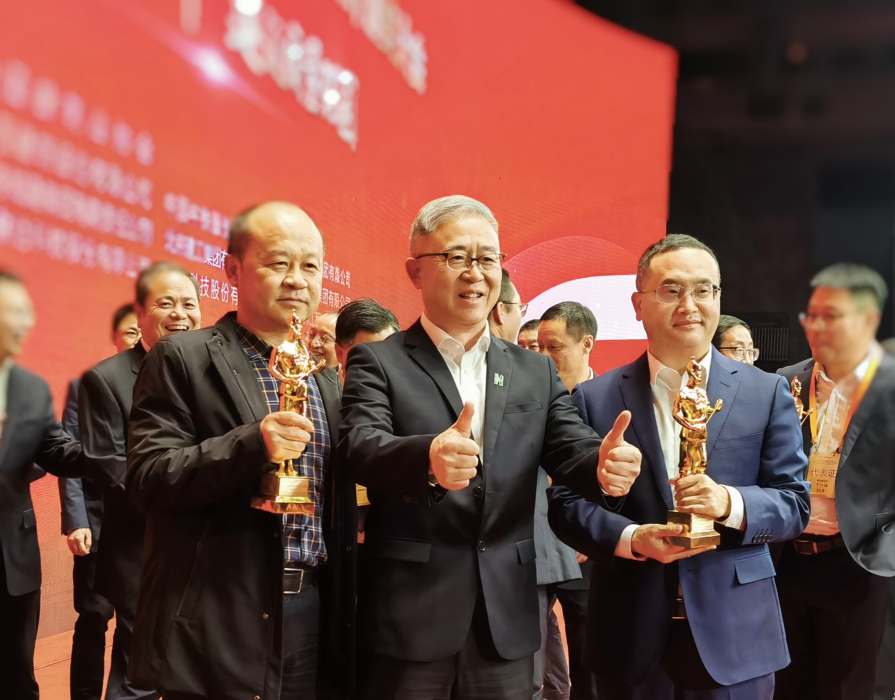 摘“星”載譽，再“鑄”“魯班”！中國建筑界的“奧斯卡” 捧杯！